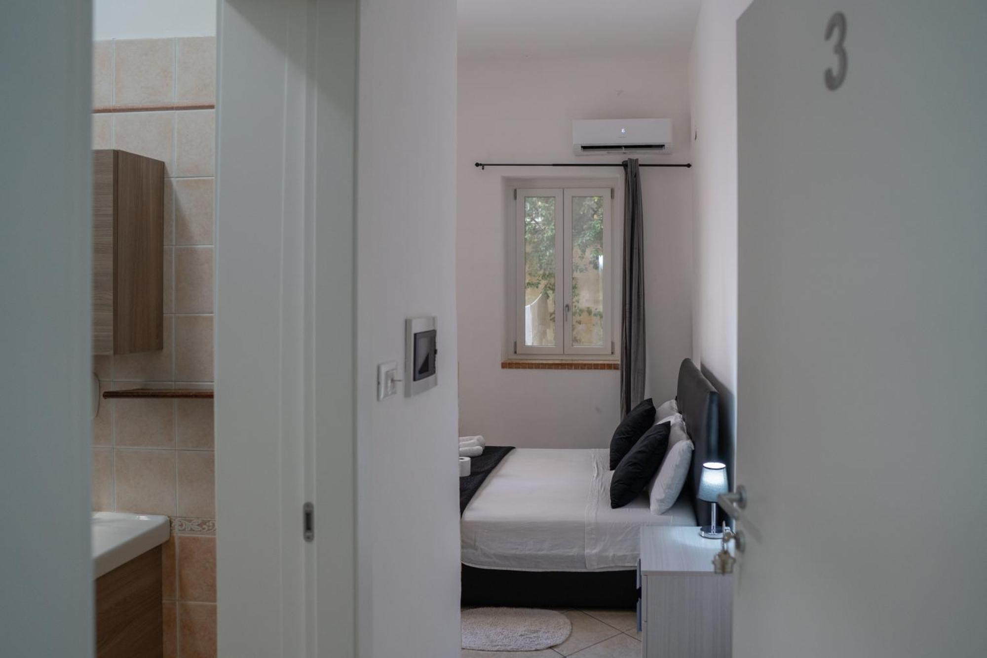 Bed and Breakfast Whitehouse à Lecce Extérieur photo
